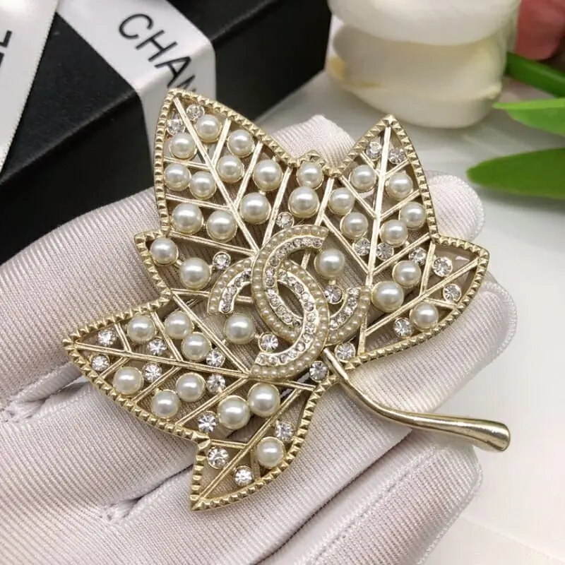 chanel brooches pour femme s_120521a4